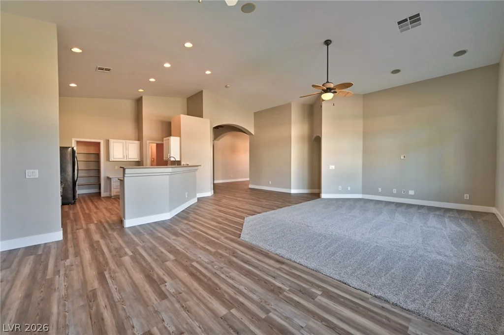 6492 Lantana Falls, Las Vegas, NV 89131