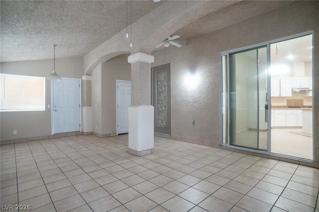 7861 Darby, Las Vegas, NV 89117