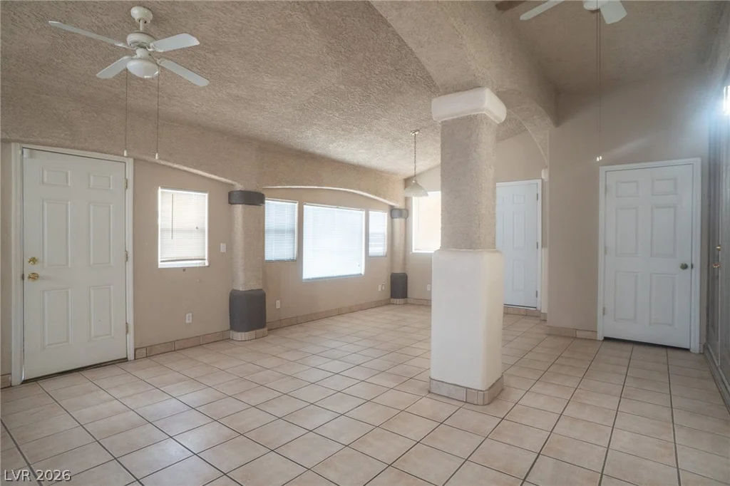 7861 Darby, Las Vegas, NV 89117