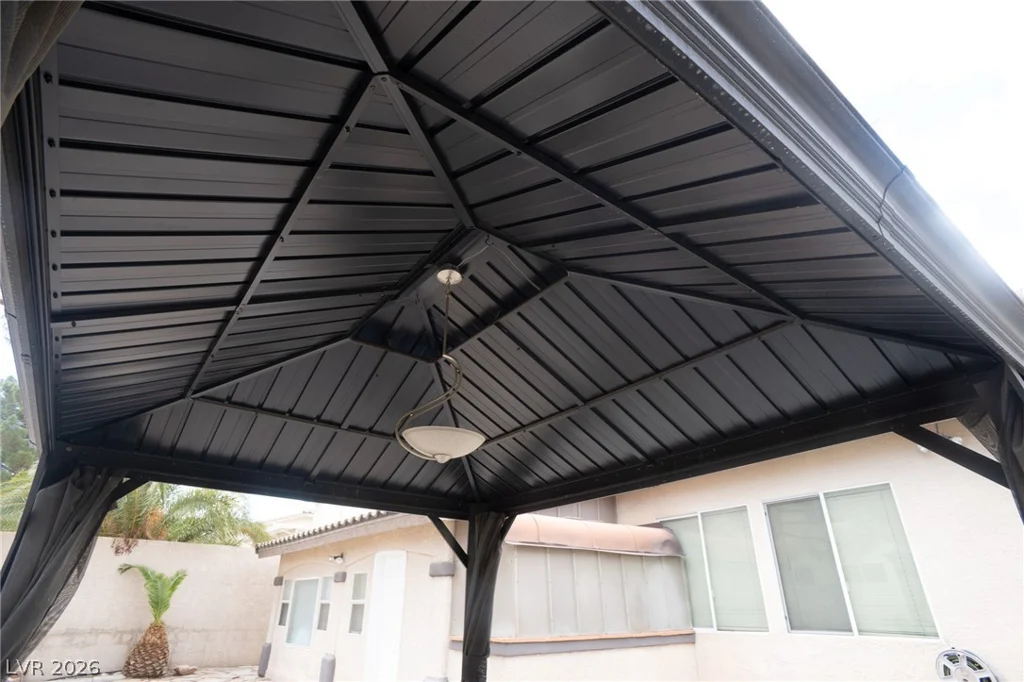 7861 Darby, Las Vegas, NV 89117