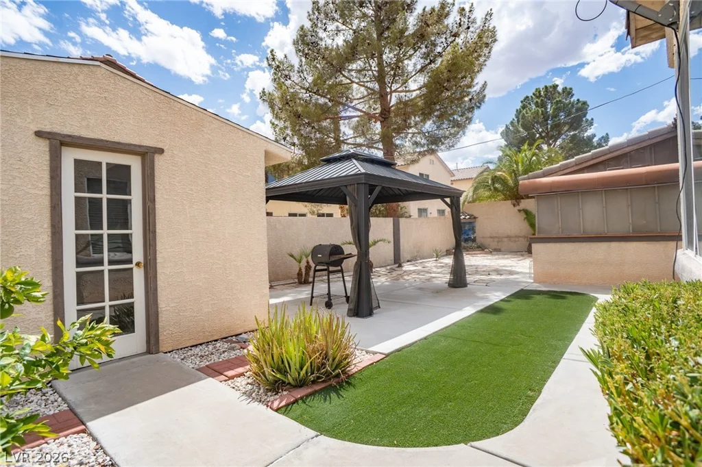 7861 Darby, Las Vegas, NV 89117