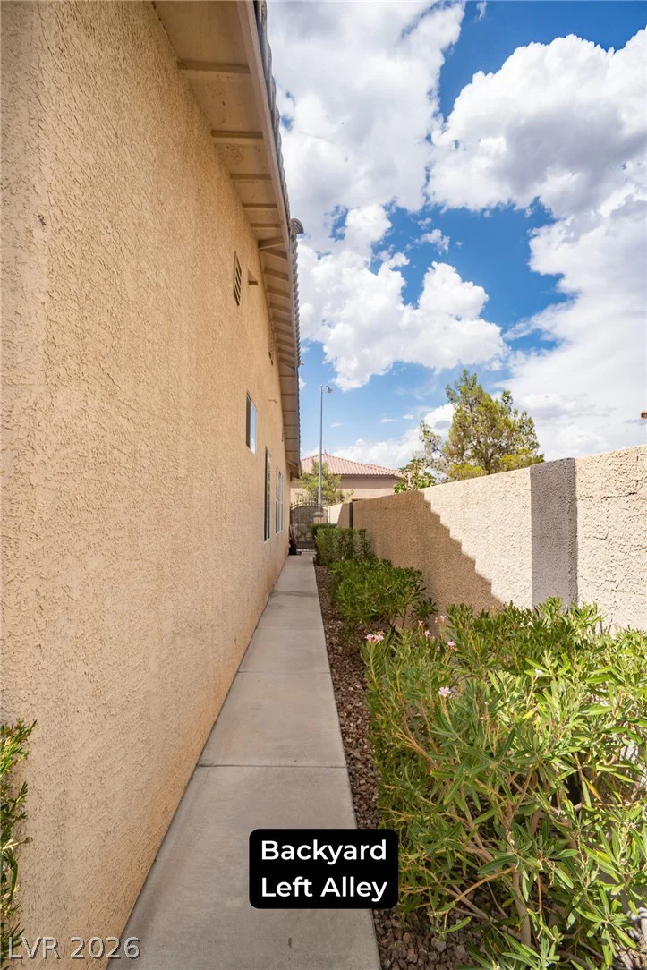 7861 Darby, Las Vegas, NV 89117