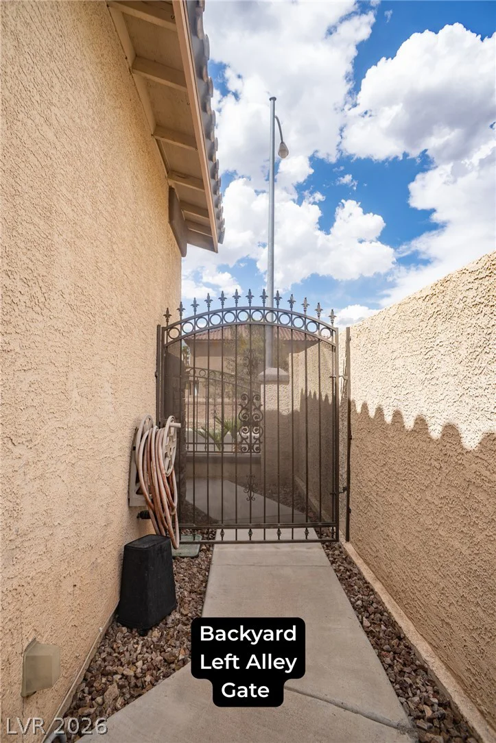 7861 Darby, Las Vegas, NV 89117