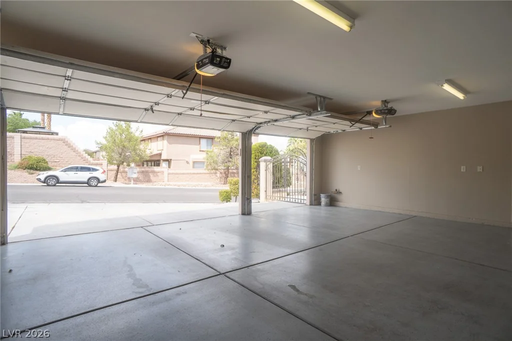 7861 Darby, Las Vegas, NV 89117