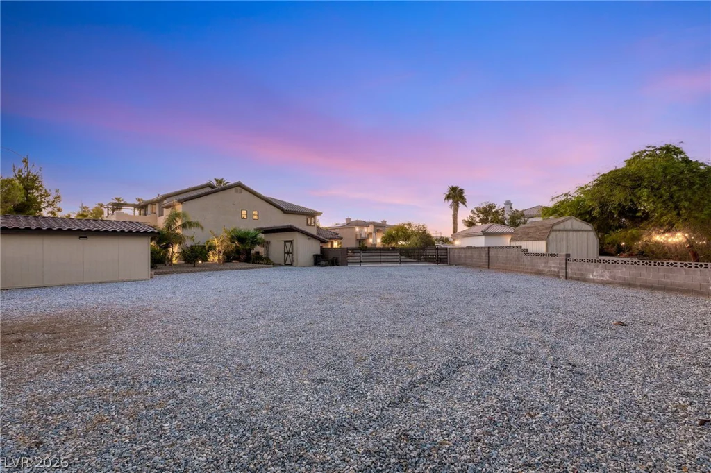 1720 Fairgate, Las Vegas, NV 89117