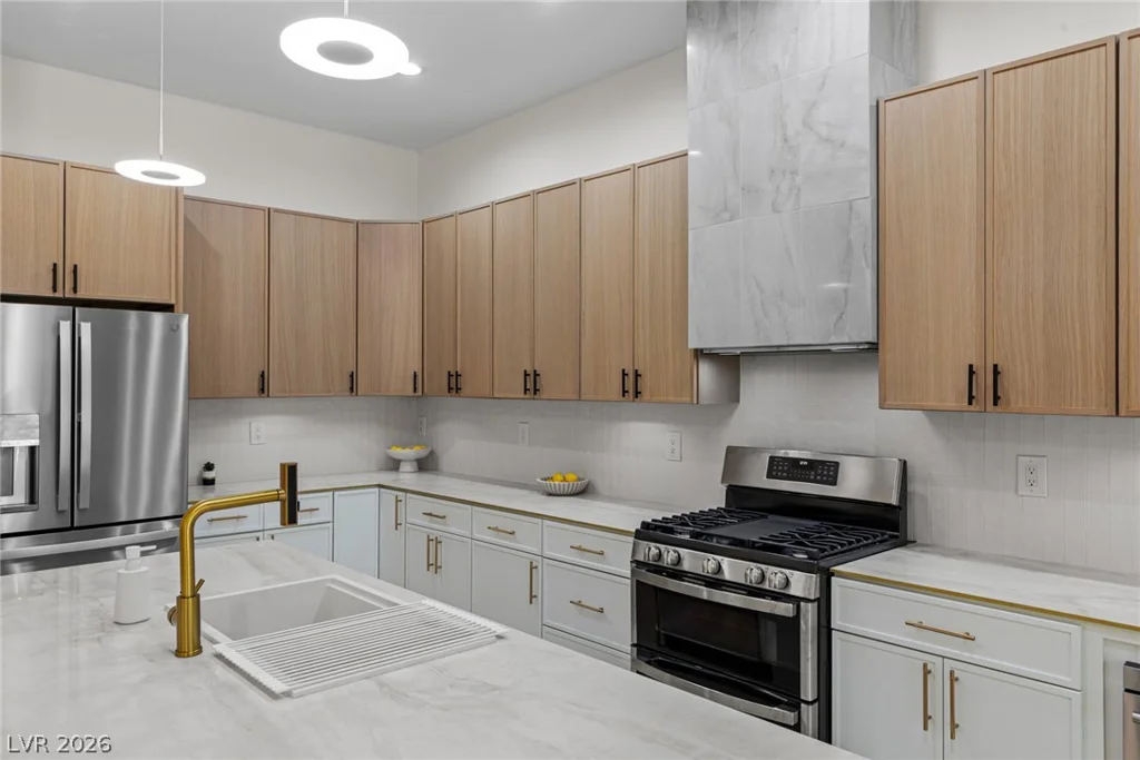 17 Winding, Henderson, NV 89052