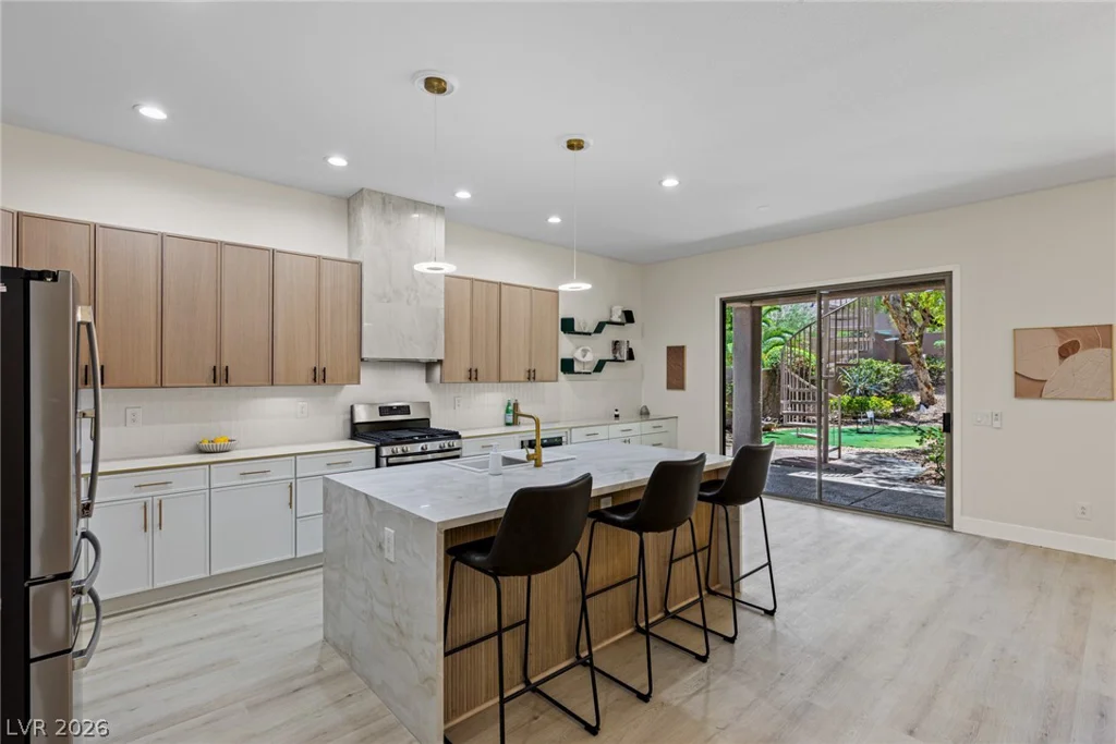17 Winding, Henderson, NV 89052