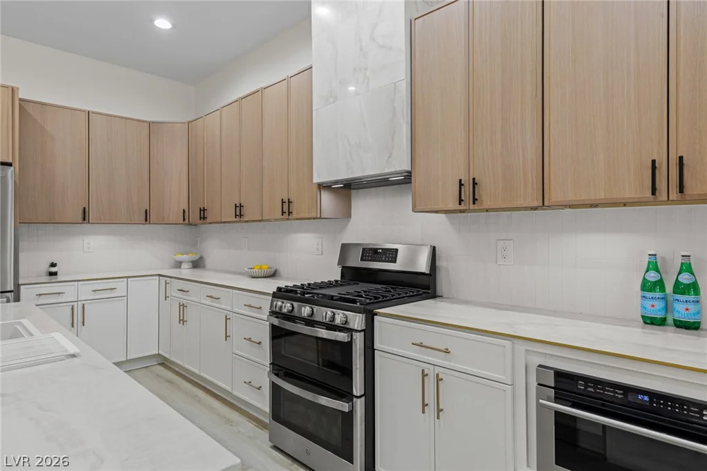 17 Winding, Henderson, NV 89052