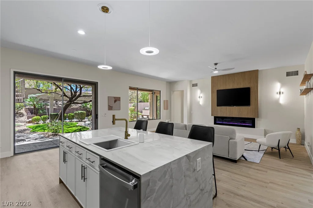 17 Winding, Henderson, NV 89052