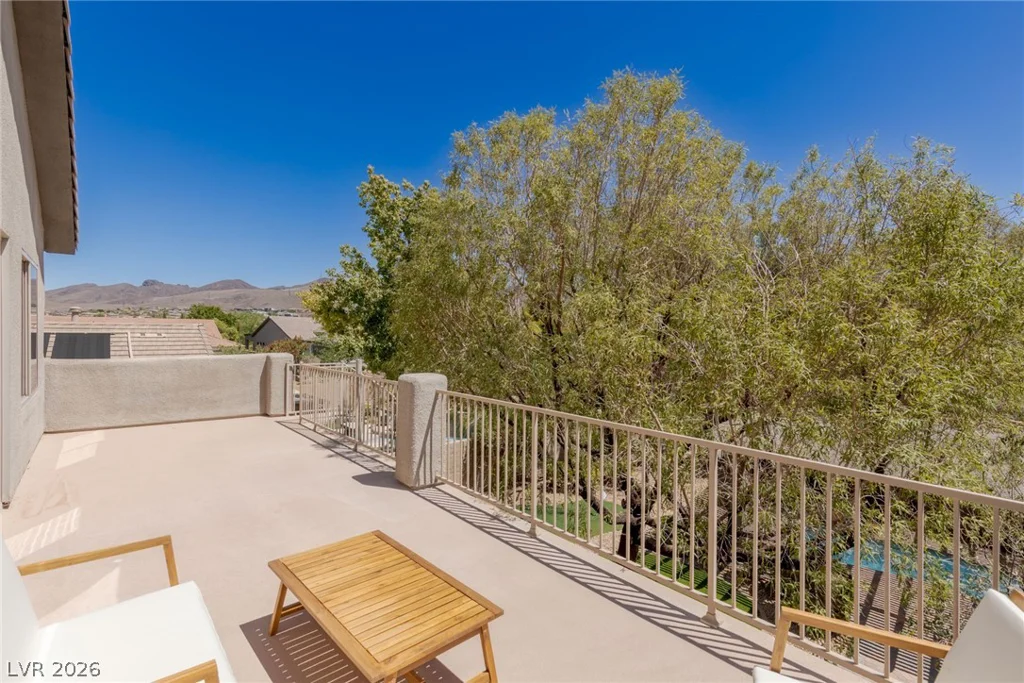 17 Winding, Henderson, NV 89052