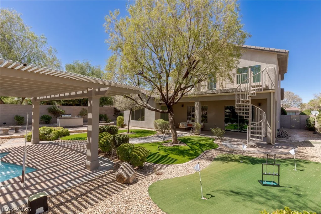17 Winding, Henderson, NV 89052