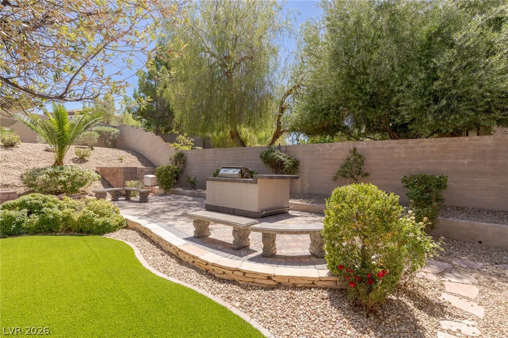 17 Winding, Henderson, NV 89052