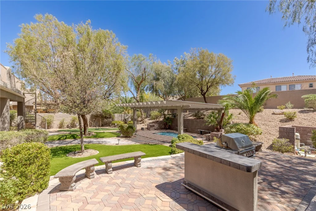 17 Winding, Henderson, NV 89052