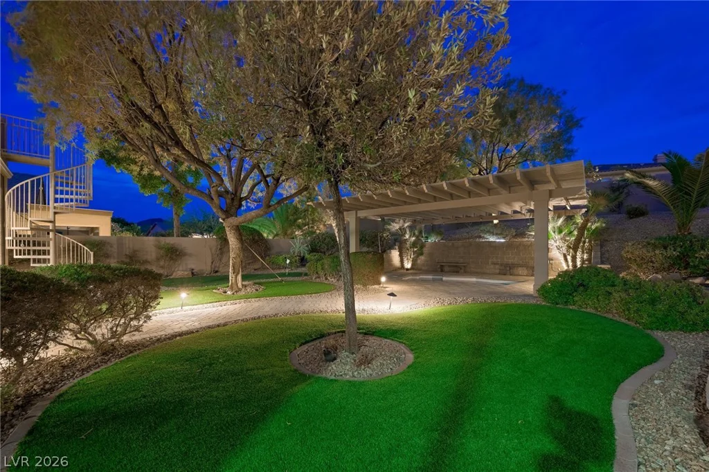 17 Winding, Henderson, NV 89052