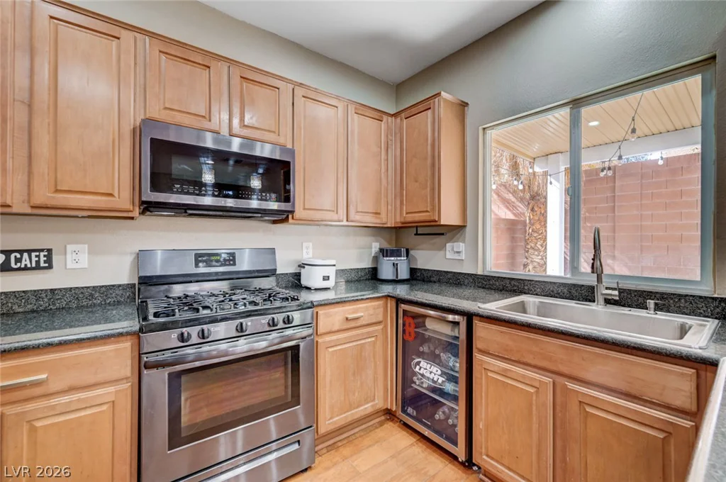 8700 Gateway Glen, Las Vegas, NV 89178