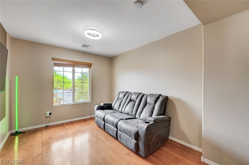 8700 Gateway Glen, Las Vegas, NV 89178
