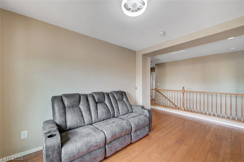 8700 Gateway Glen, Las Vegas, NV 89178