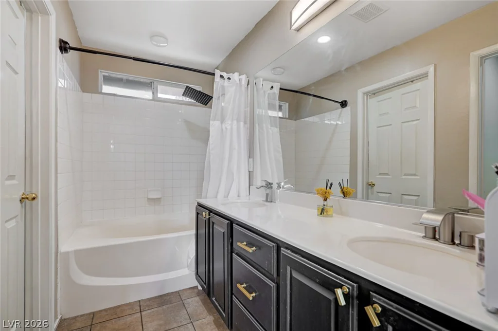 8700 Gateway Glen, Las Vegas, NV 89178