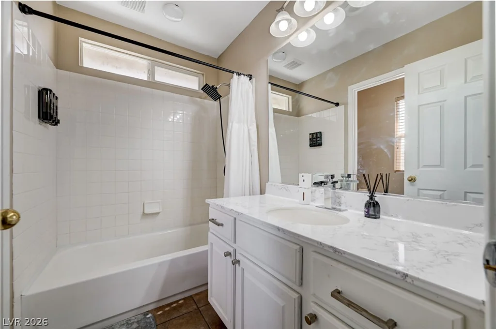8700 Gateway Glen, Las Vegas, NV 89178