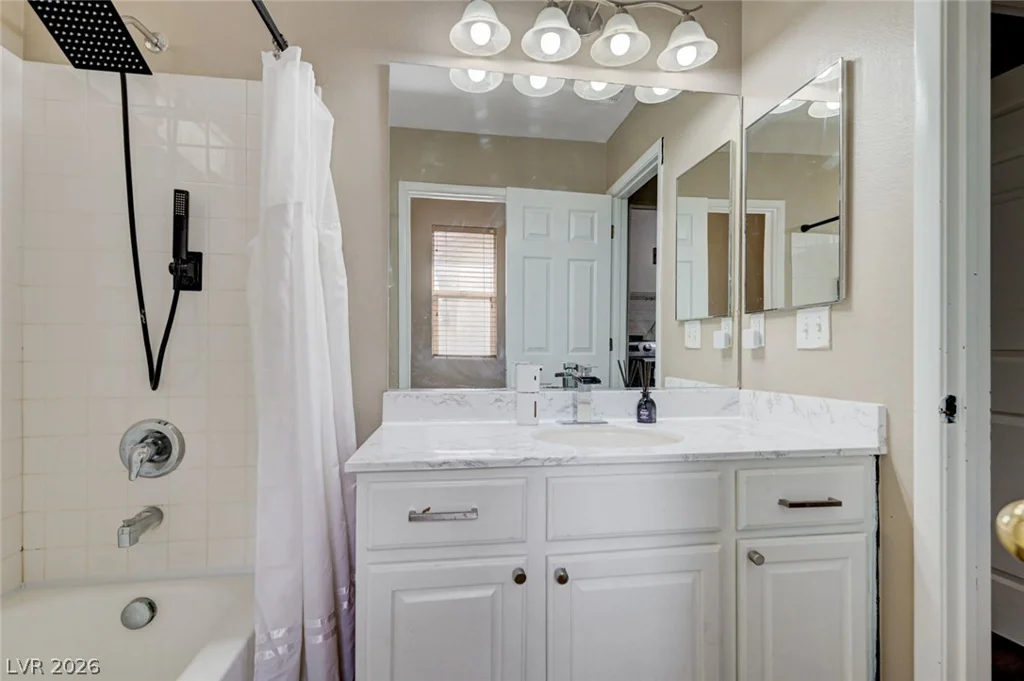 8700 Gateway Glen, Las Vegas, NV 89178