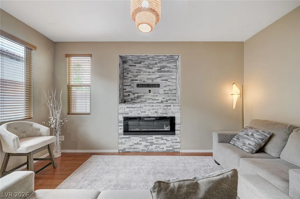 8700 Gateway Glen, Las Vegas, NV 89178