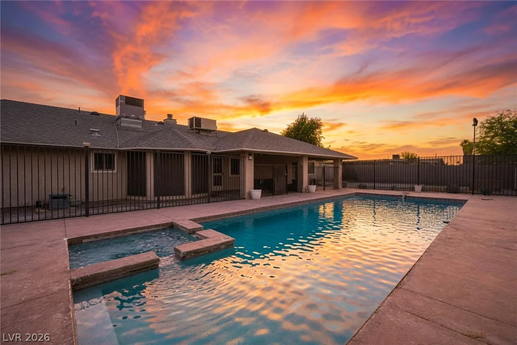 5240 Monroe, Las Vegas, NV 89110