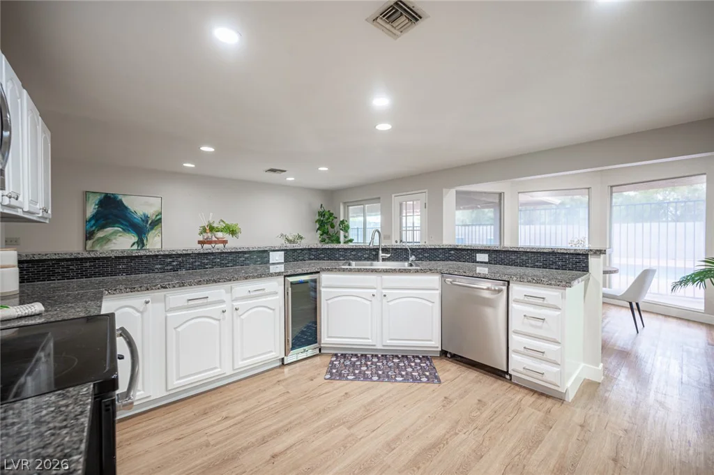 5240 Monroe, Las Vegas, NV 89110