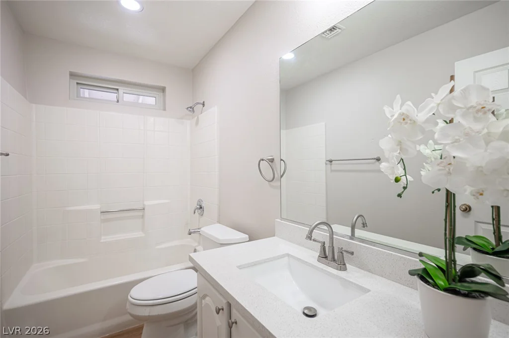 5240 Monroe, Las Vegas, NV 89110
