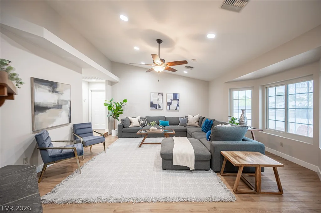 5240 Monroe, Las Vegas, NV 89110