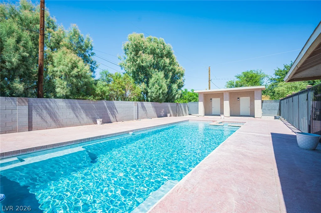 5240 Monroe, Las Vegas, NV 89110