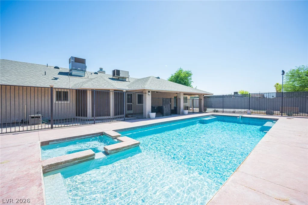 5240 Monroe, Las Vegas, NV 89110