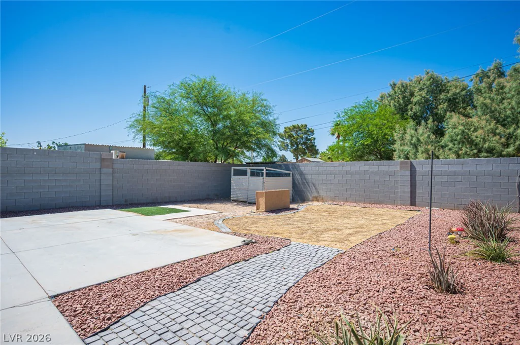 5240 Monroe, Las Vegas, NV 89110