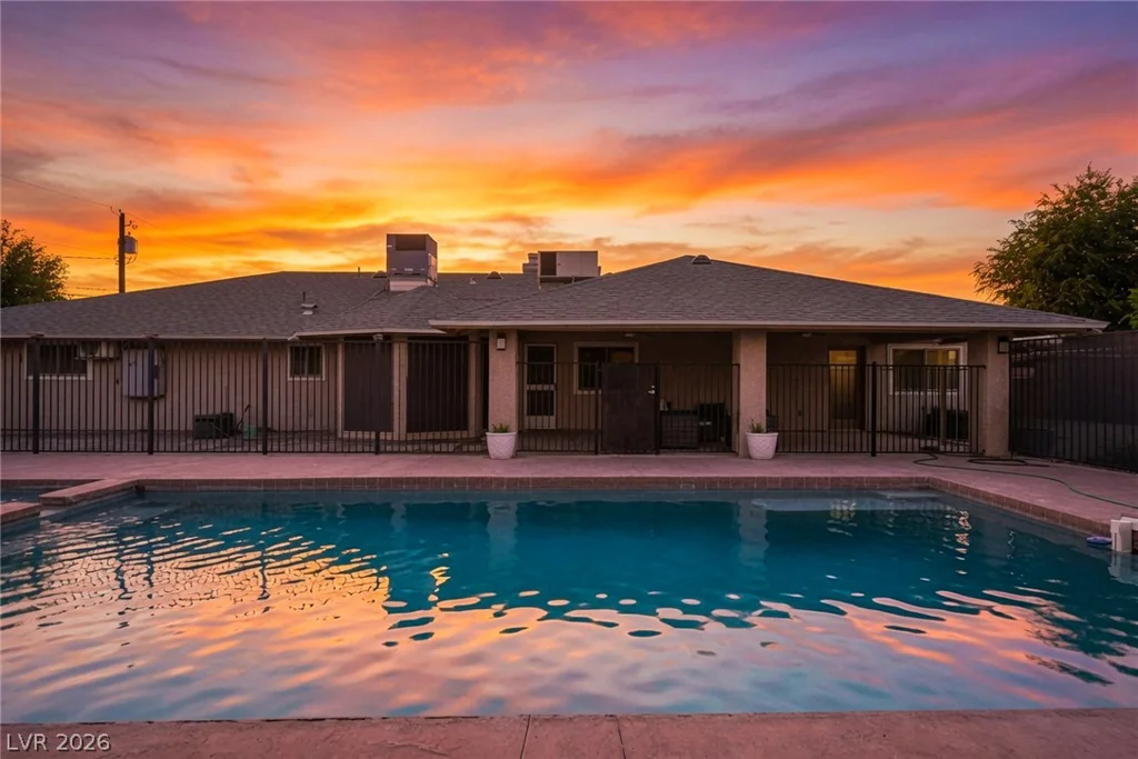 5240 Monroe, Las Vegas, NV 89110