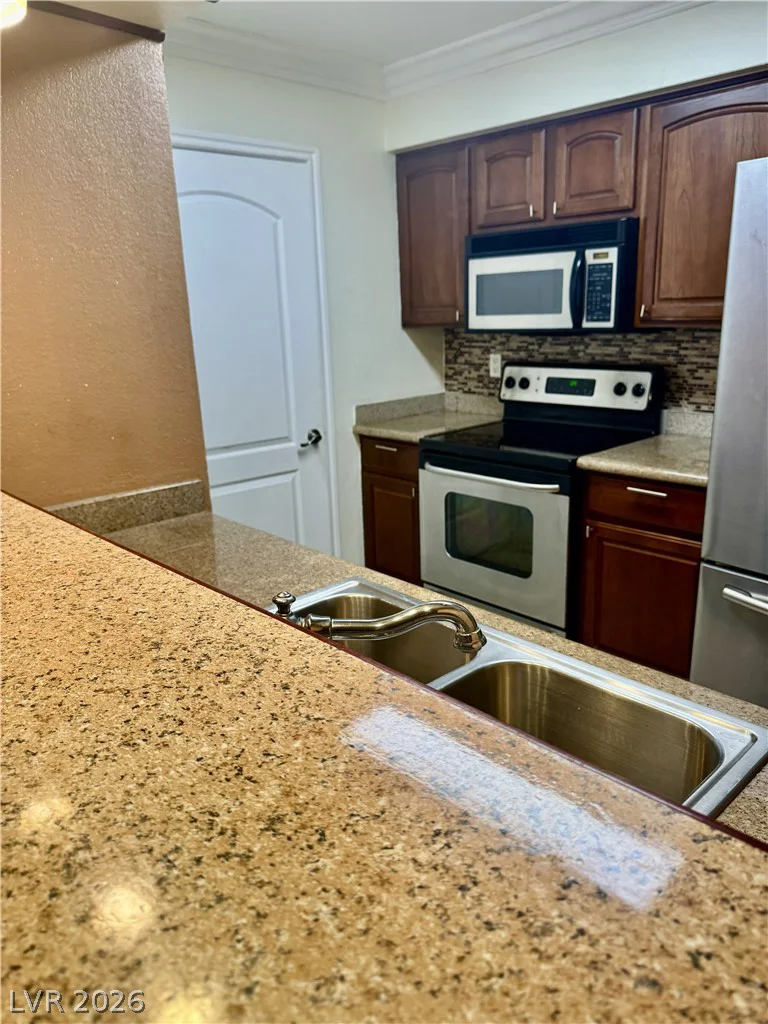 1150 Buffalo, Las Vegas, NV 89128