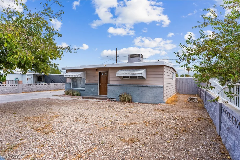 1615 Eastwood, Las Vegas, NV 89104