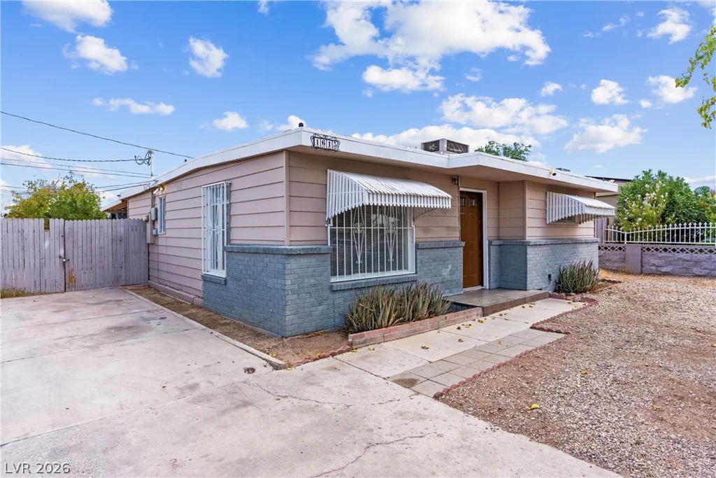 1615 Eastwood, Las Vegas, NV 89104