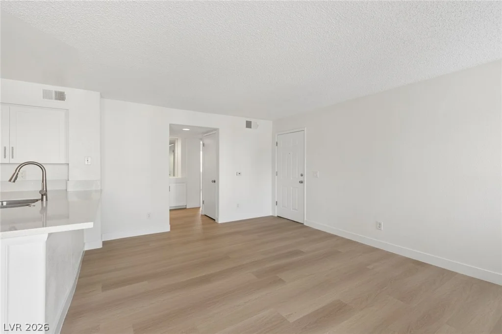 7901 Ryandale, Las Vegas, NV 89145
