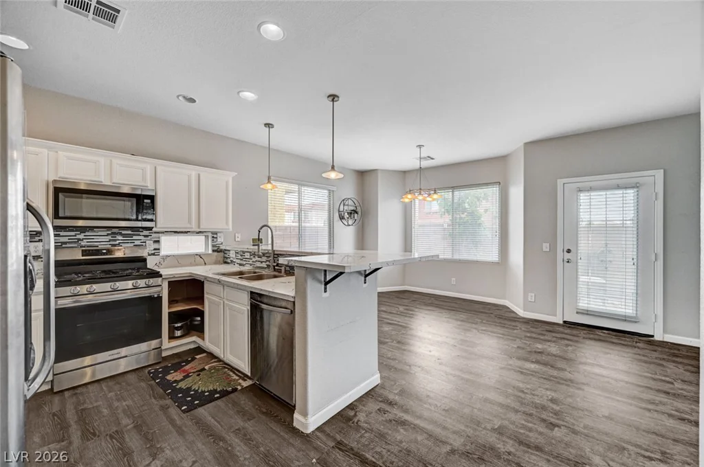 5109 Silent Valley, Las Vegas, NV 89139