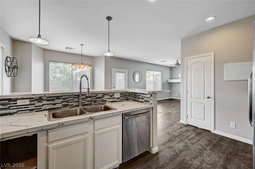 5109 Silent Valley, Las Vegas, NV 89139