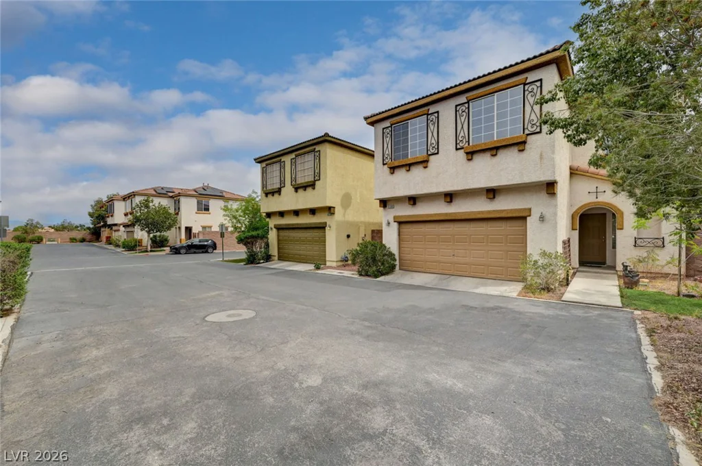 5109 Silent Valley, Las Vegas, NV 89139