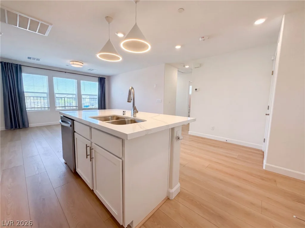 541 Bellum, Henderson, NV 89011