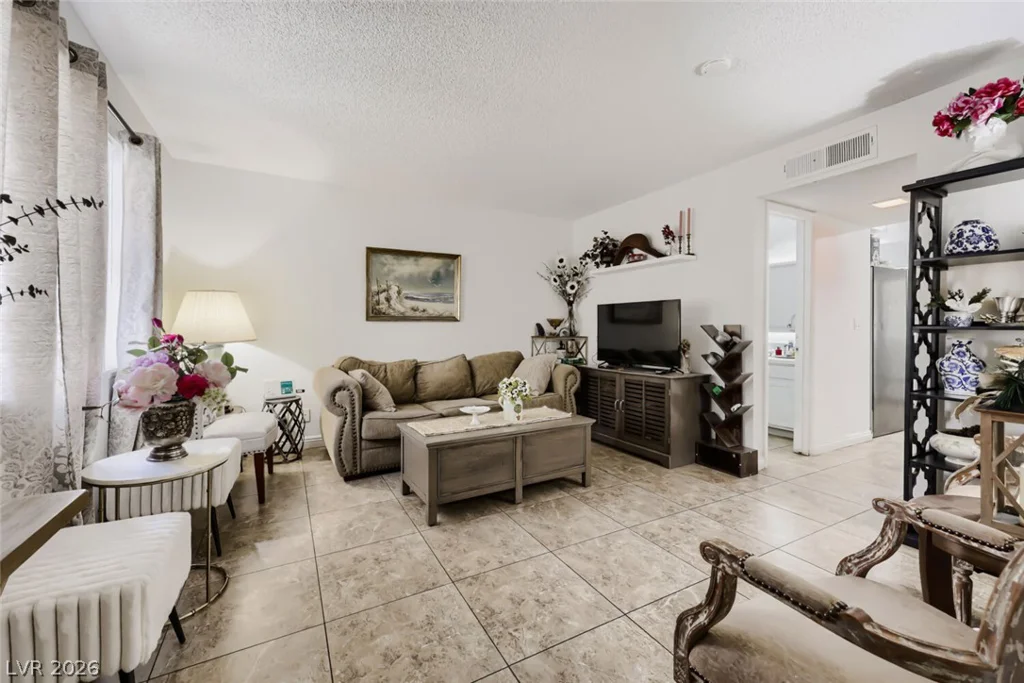 7066 Burcot, Las Vegas, NV 89156