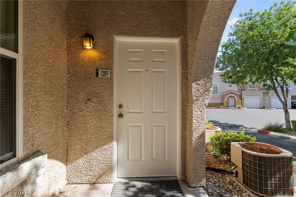 10001 Peace, Las Vegas, NV 89147