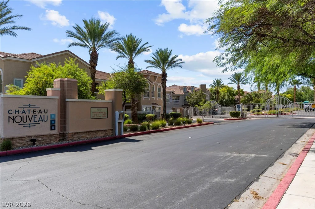10001 Peace, Las Vegas, NV 89147