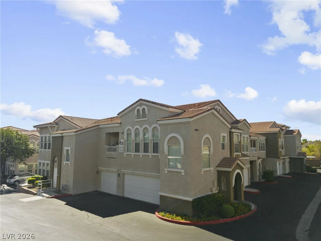 10001 Peace, Las Vegas, NV 89147