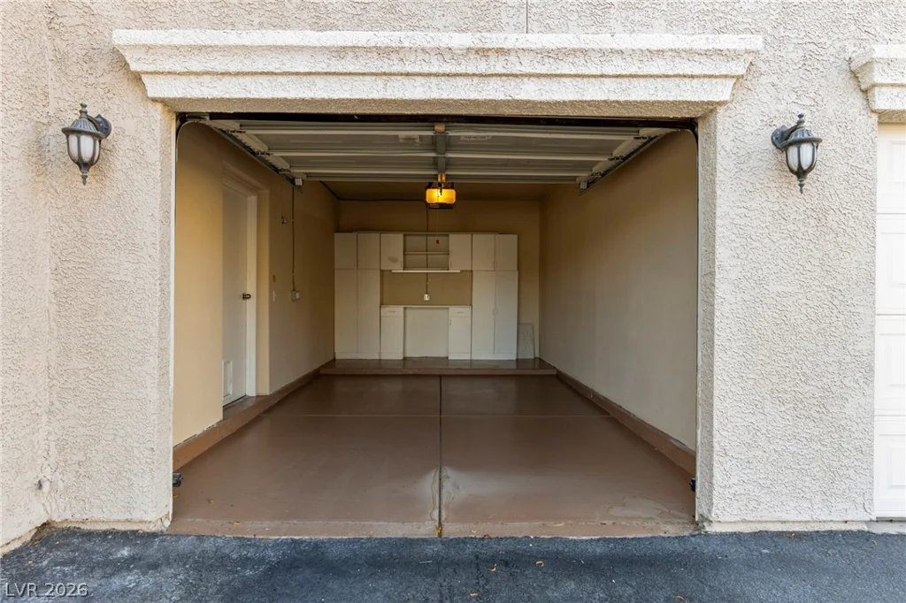 10001 Peace, Las Vegas, NV 89147