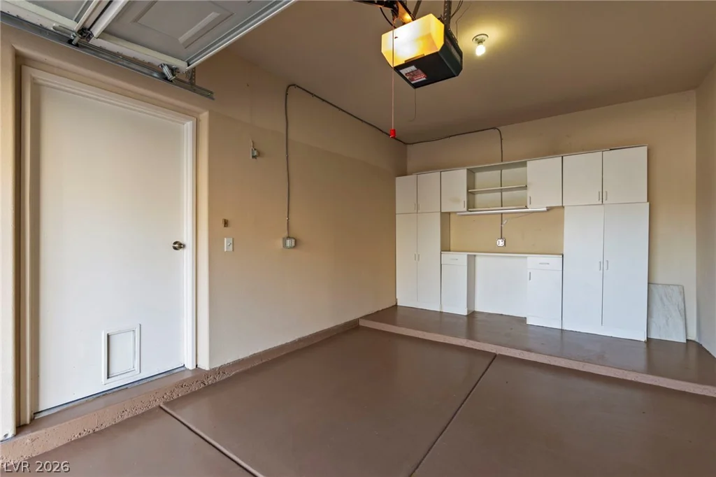10001 Peace, Las Vegas, NV 89147