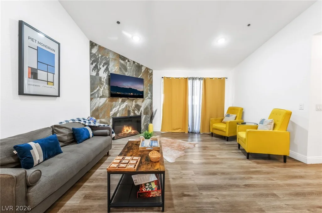 4200 Valley View, Las Vegas, NV 89103