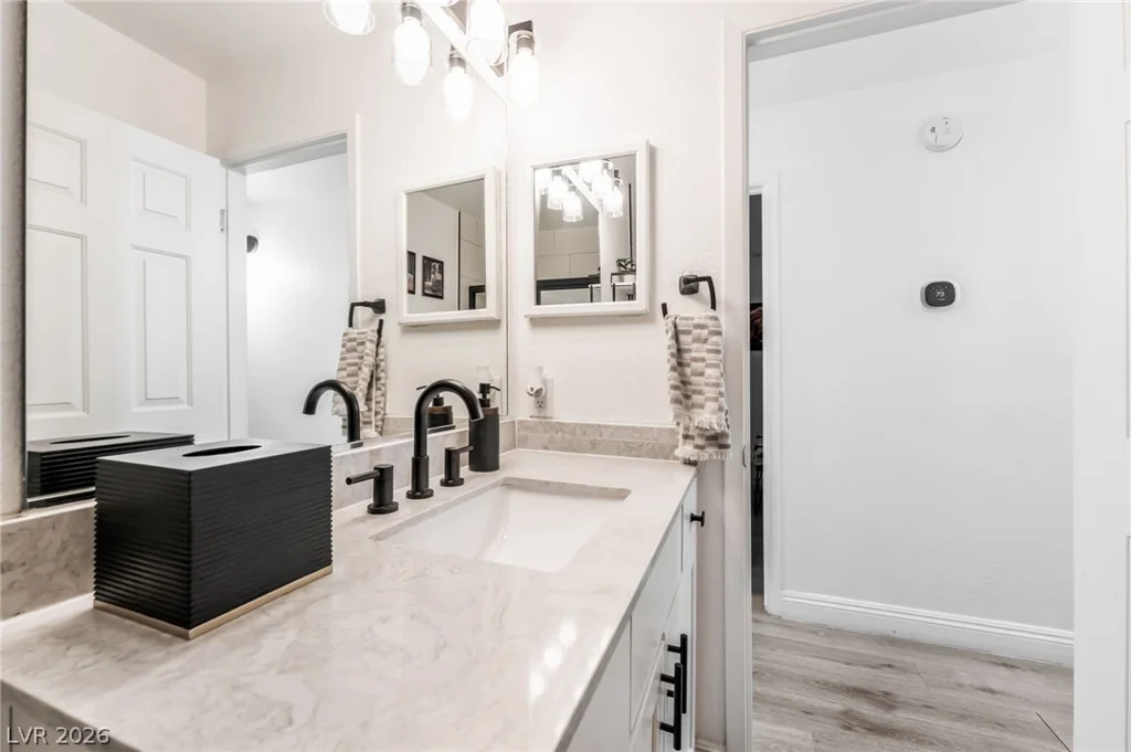4200 Valley View, Las Vegas, NV 89103