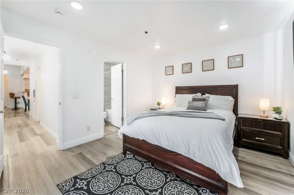 4200 Valley View, Las Vegas, NV 89103